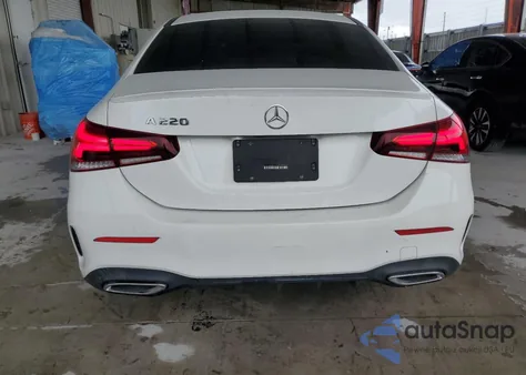 2021 Mercedes-Benz A 220 z USA, uszkodzony, nr VIN W1K3G4EBXMJ316330